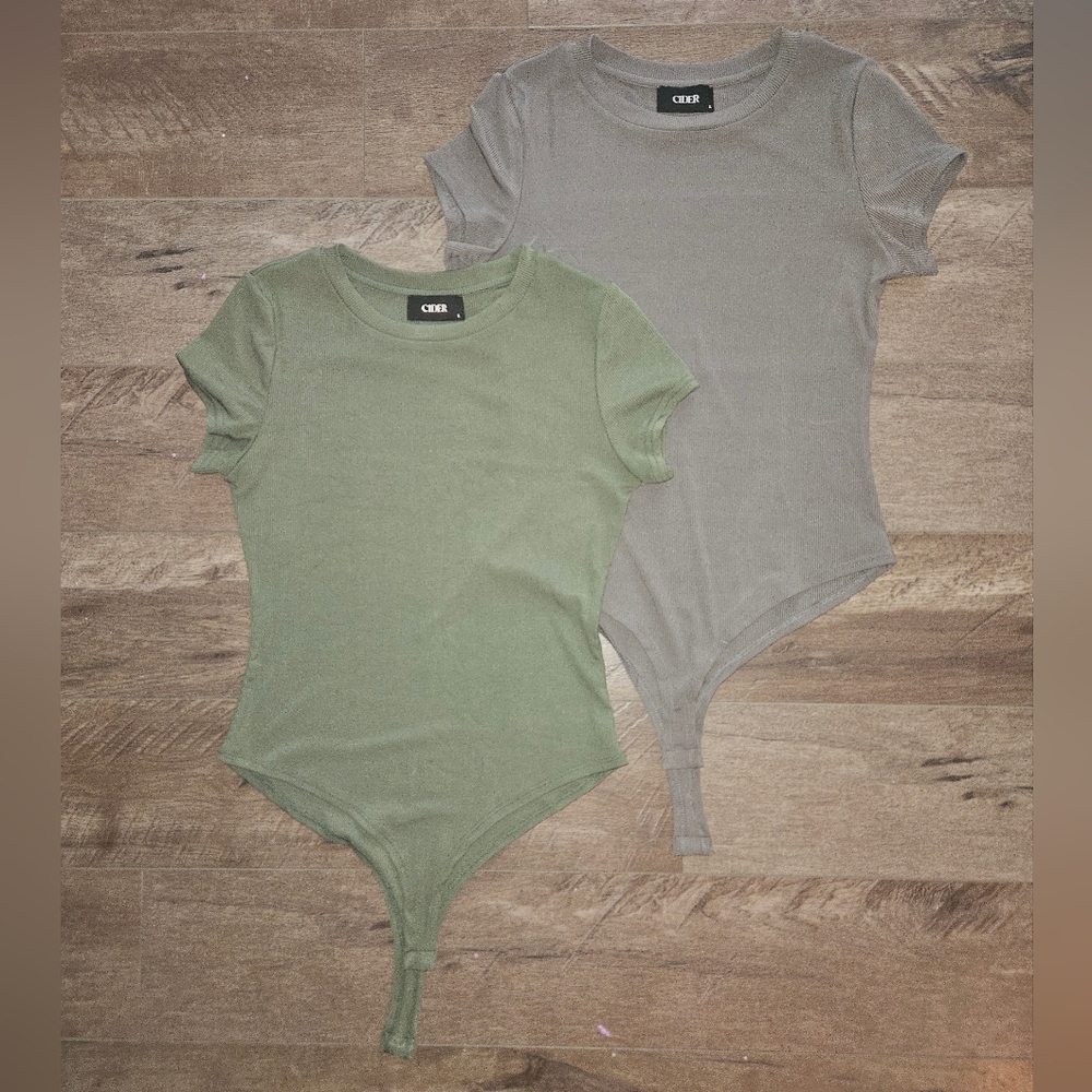 Cider Short Sleeve Bodysuits - Size Large - 2 Pieces - Picture 2 of 10